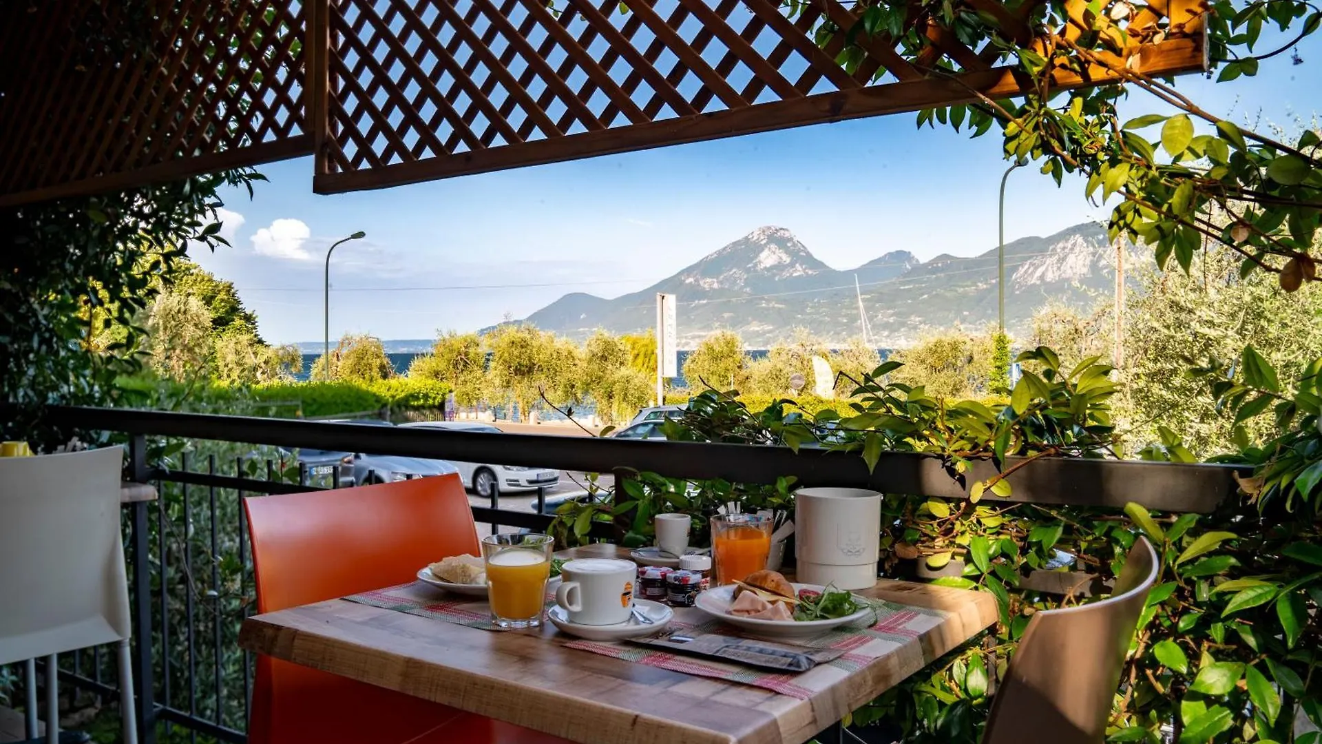 **  Hotel Garni Rosmari Brenzone sul Garda Italië