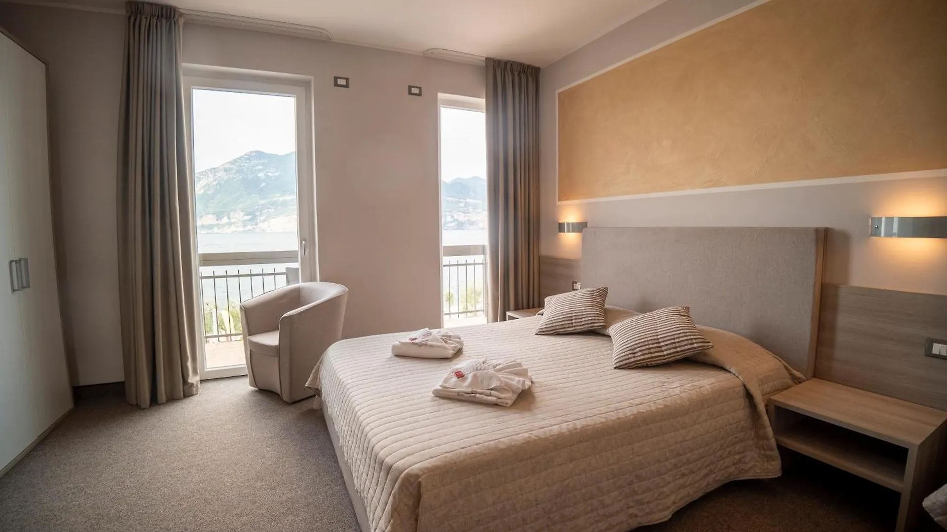 Hotel Garni Rosmari Brenzone sul Garda 2*,